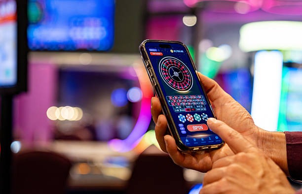 Super Sic Bo live dealer studio with three dice and betting interface